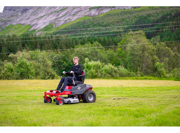 Cramer 82ZT107 82V Plentraktor Demokjørt Zero Turn Plentraktor 107cm 