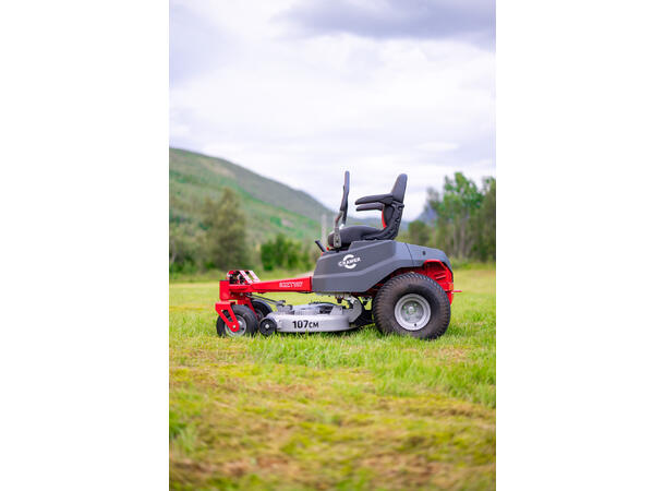 Cramer 82ZT107 82V Plentraktor Demokjørt Zero Turn Plentraktor 107cm 