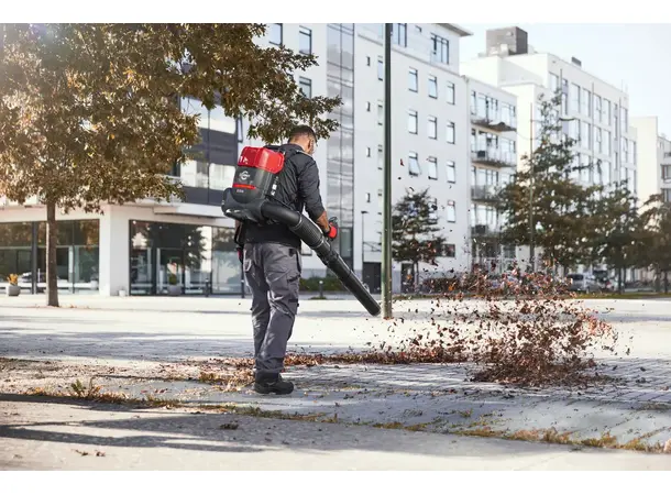 Cramer 82B1300 82V backpack løvblåser Profesjonell Inkl Batt/lader 