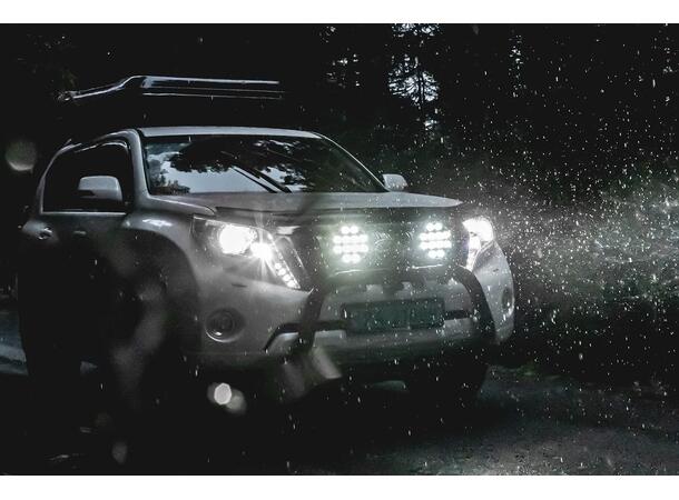 Lumen Cyclops9 Midnight LED fjernlys Rundt design, sort reflektor og kraftig 