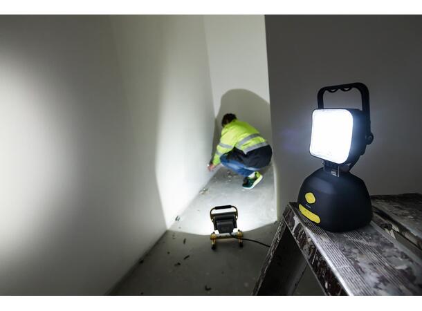 Lumen Workforce B15 LED arbeidslys Mobilt arbeidslys med magnetfeste 