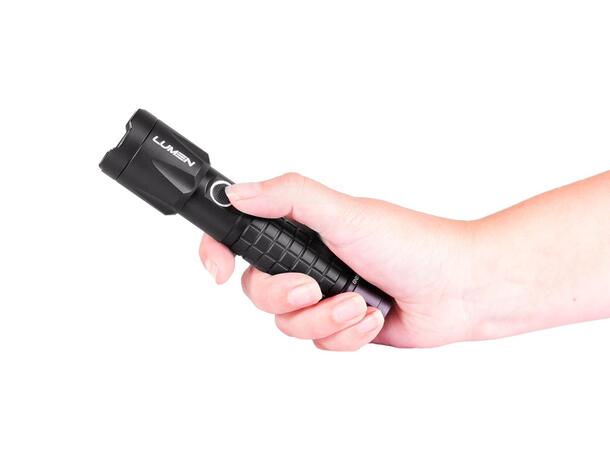 Lumen Discovery L100 LED lommelykt Kraftig LED lommelykt - 256m kastelengde 