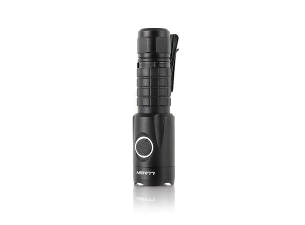 Lumen Discovery L90 LED Lommelykt 