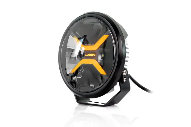 Lumen Cyclops CX9 LED fjernlys Kraftig med posisjonslys i oransje/hvit 