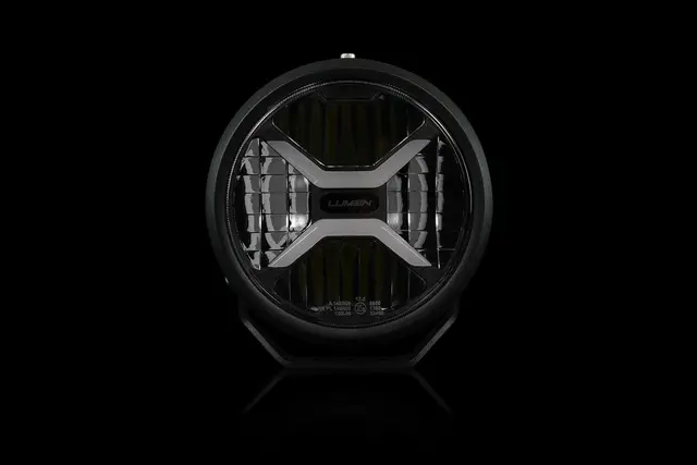 Lumen Cyclops CX7 trippel fjernlyspakke Kraftig med posisjonslys i oransje/hvitt 
