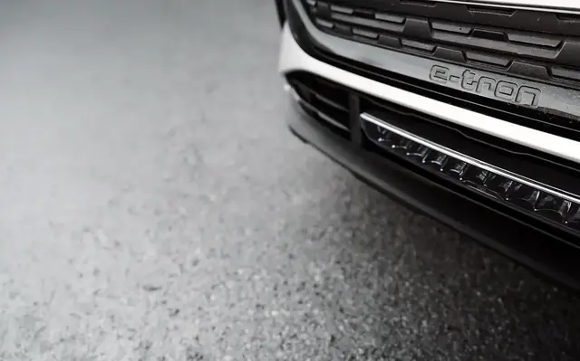 OZZ XB1 20" fjernlys kurvet 533mm Uten posisjonslys, sort hus 