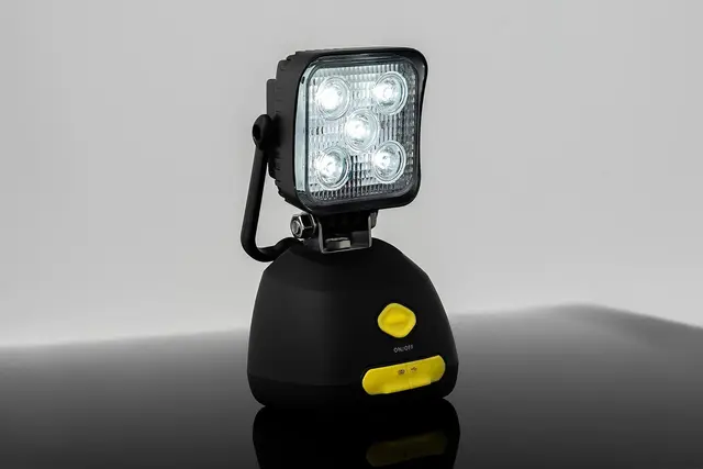 Lumen Workforce B15 LED arbeidslys Mobilt arbeidslys med magnetfeste 