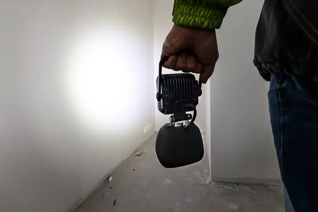 Lumen Workforce B15 LED arbeidslys Mobilt arbeidslys med magnetfeste 