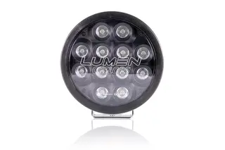 Lumen Cyclops9 Midnight LED fjernlys Rundt design, sort reflektor og kraftig