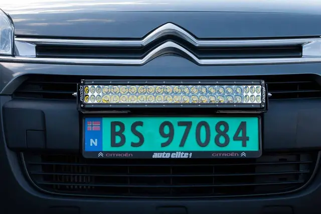 Lumen V4 LED-bar skiltbrakett 