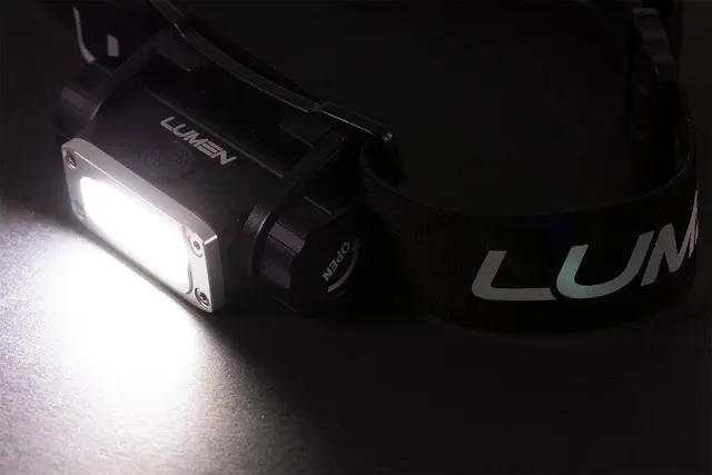 Lumen Discovery H50 LED hodelykt Knallgod og funksjonell hodelykt 