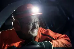 Lumen Discovery H50 LED hodelykt Knallgod og funksjonell hodelykt