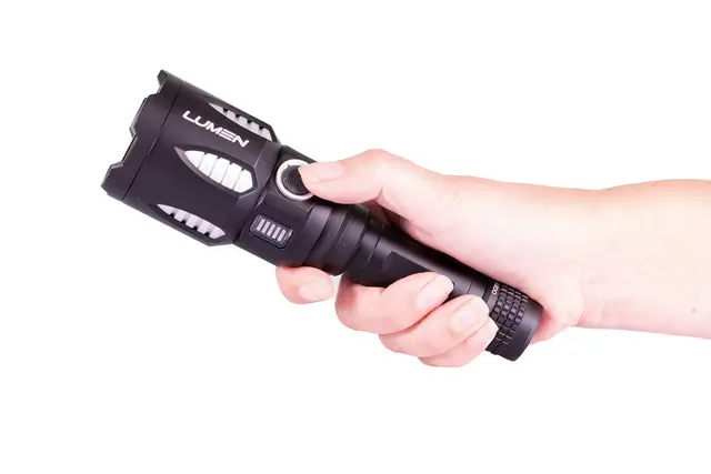 Lumen Discovery L3000 LED lommelykt Kraftig LED lommelykt - 282m kastelengde 