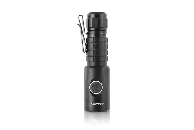 Lumen Discovery L90 LED Lommelykt 