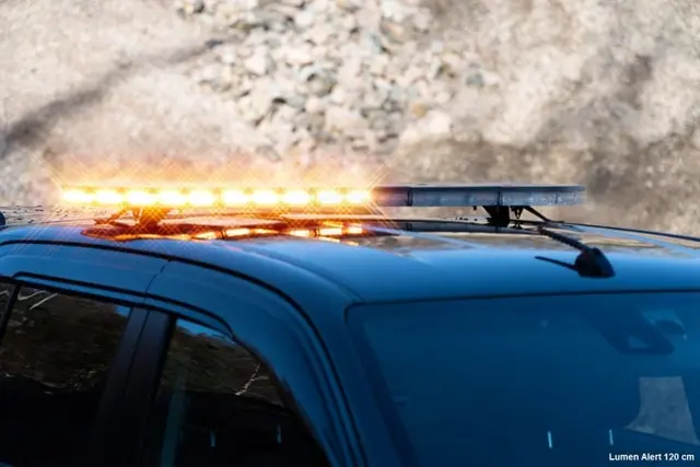 Lumen Alert 142cm LED varsellysbjelke LED varsellys med høy effekt og 360° 