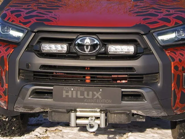 Lazer grillbrakett Toyota Hilux SR+ Invincible X 2020+ (Triple-R 750) 
