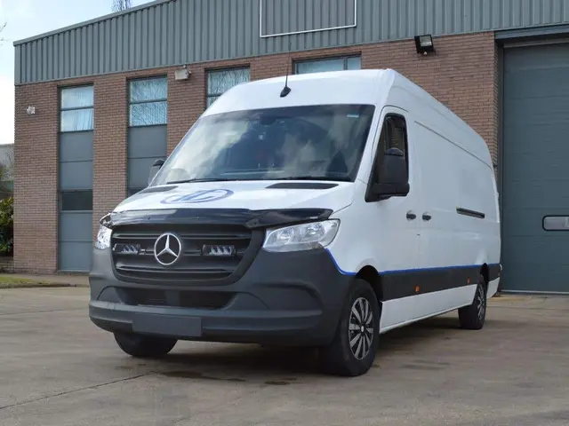 Lazer grillbrakett Mercedes-Benz Sprinter 2018+ (Triple-R) 