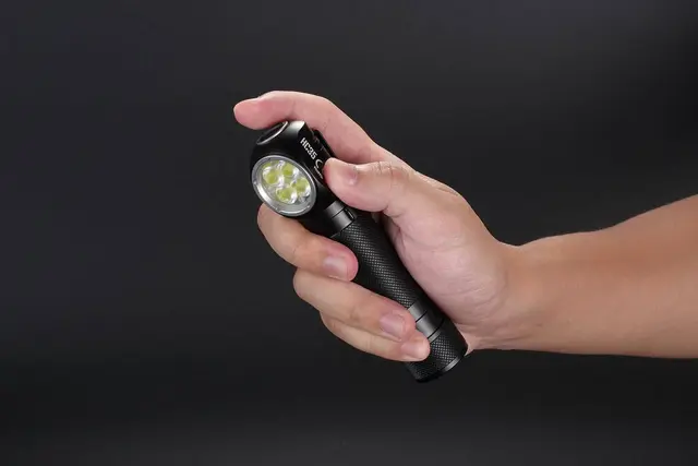 Nitecore HC35 LED hodelykt Kraftig hodelykt - 2700 lumen - lading! 