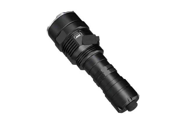 Nitecore TM9K LED lommelykt Kraftig liten LED lommelykt - 9500 lumen 