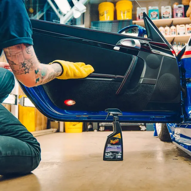 Meguiars Quik Interior Detailer Quick Detailer til interiør,473ml 