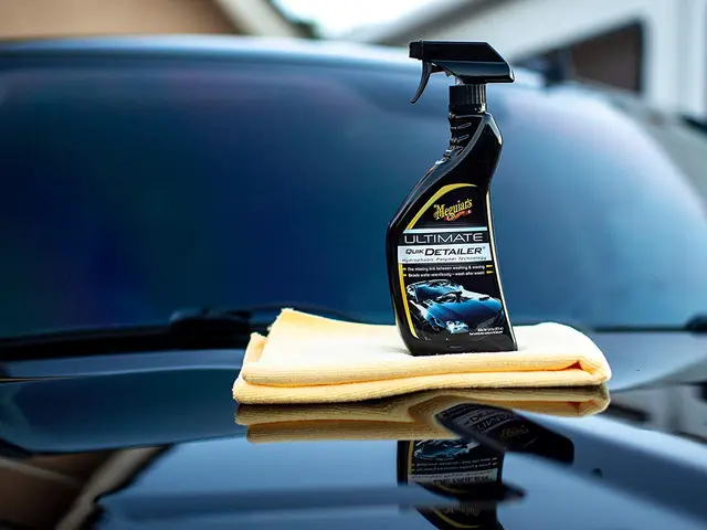 Meguiars Ultimate Quik Detailer Fjern forurensinger og skap glans-650ml 