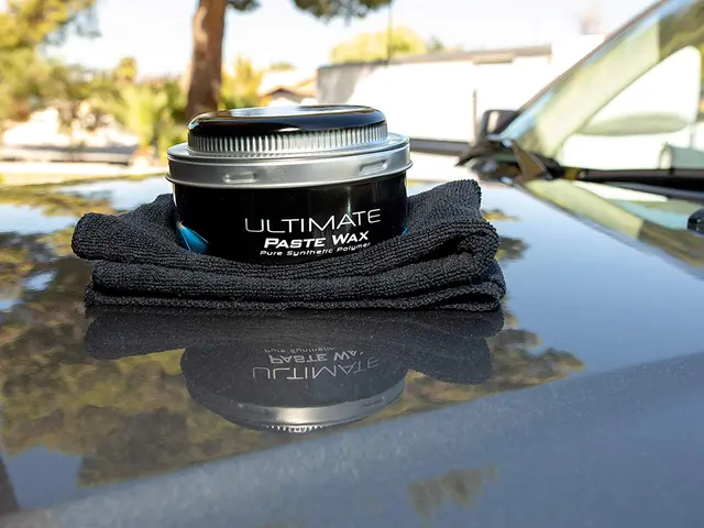 Meguiars Ultimate Paste Wax Syntetisk lakkforsegling, innhold: 414ml 