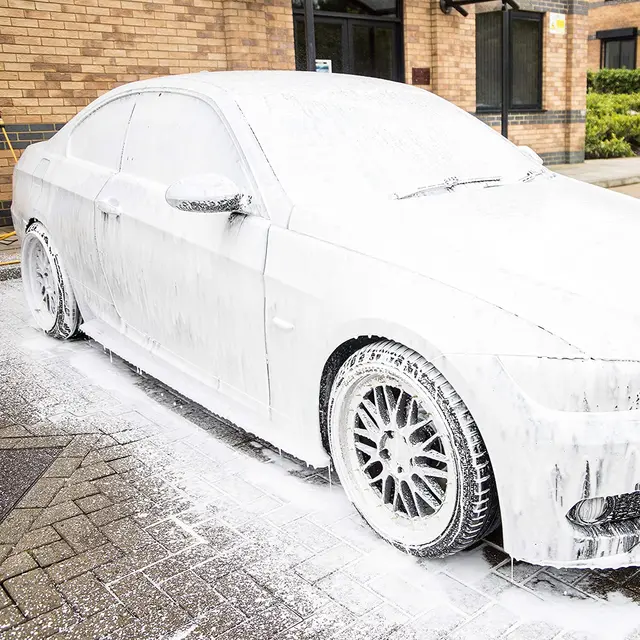 Meguiar's Ultimate Car Snow Foam Xtreme Bilshampoo med beskyttelse. 946ml. 