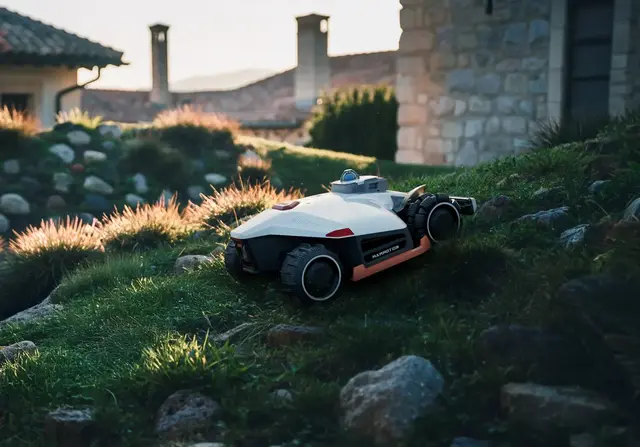 Mammotion Luba 3 AWD 10000 robotklipper Verdens første robotklipper m Tri-Fusion 