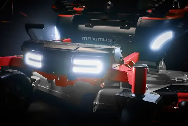 Cramer Maximus 82ZT122 ZeroTurn 