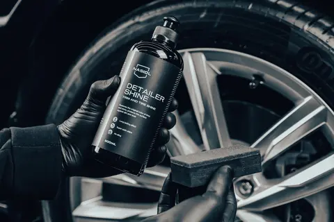 Nasiol DetailerShine 0,5 l Glansfornyer for dekk og utvendige plast