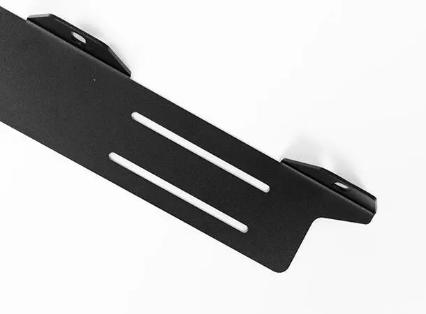 Skiltbrakett Rustfri Til tre lamper. Sortlakkert. 