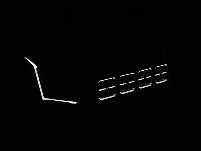 OZZ SQR 7" fjernlys 178mm Med park- og varsellys, sort hus 