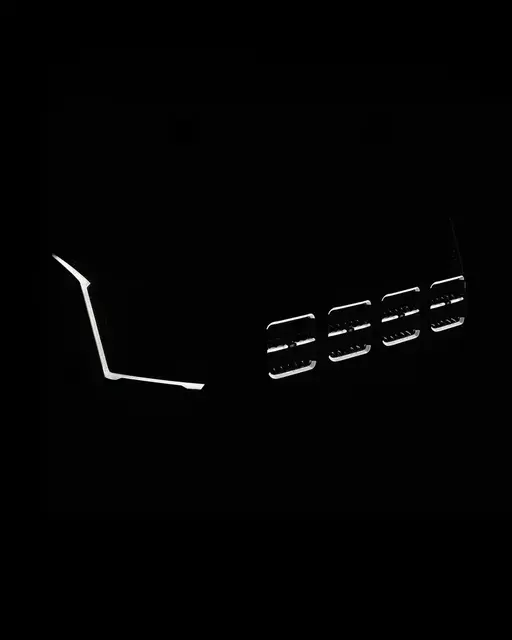 OZZ SQR 7" fjernlys 178mm Med park- og varsellys, sort hus 