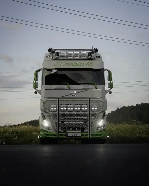 OZZ SQR 9" fjernlys 210mm Med park- og varsellys, hvitt hus 