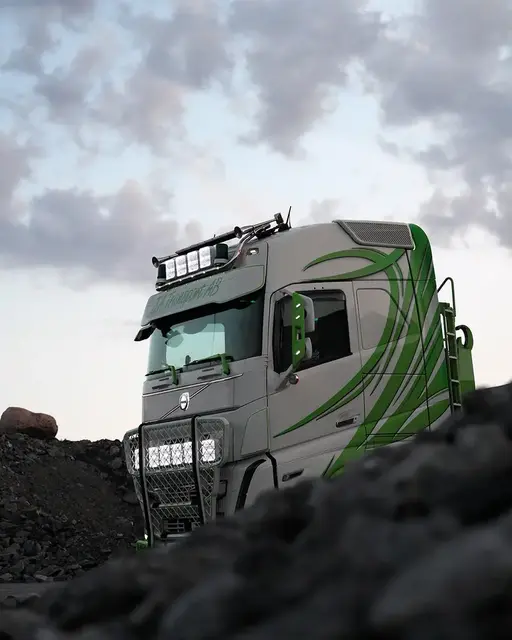 OZZ SQR 9" fjernlys 210mm Med park- og varsellys, hvitt hus 