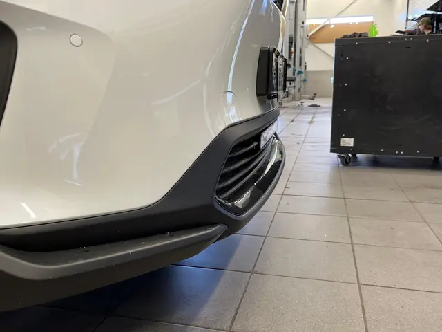 Lazer Grillkit med Linear 18 ELITE Toyota BZ4X - Pakke med XBB 