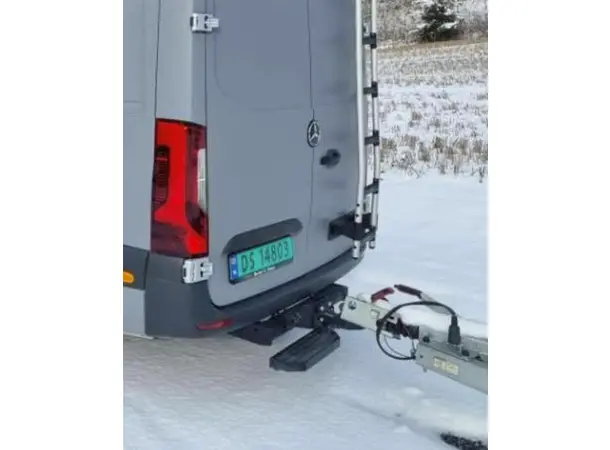 Antec Stigtrinn bak Sort L 1100MM D 130mm Passer 4X4 med løs kule 