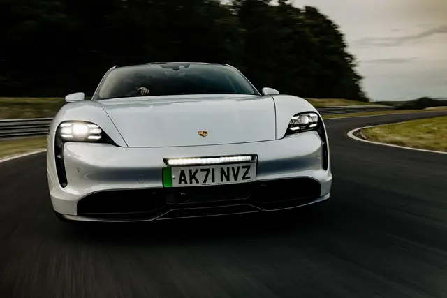 Lazer® Glide 18 11500Lumen. 516x71x38mm 