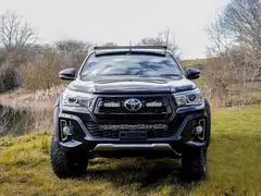 Lazer&#174; Roof Kit med Lazer Linear 42 Til Toyota Hilux 15+ uten rails