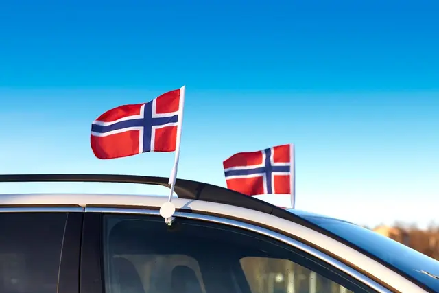 Norske bilflagg - 2stk Vindusflagg til bilen 