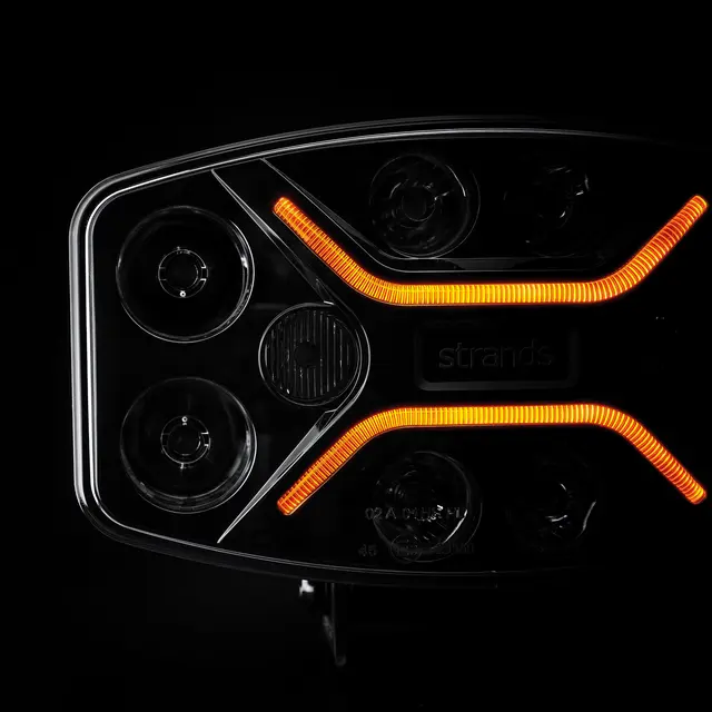 Strands Dark Knight Insane Fjernlys, varsellys og posisjonslys 