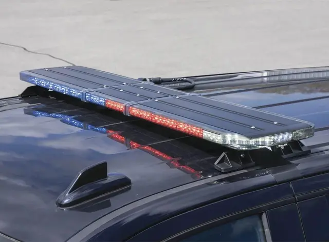 Whelen® Legacy 48" 12V 122cm. 4 Duo moduler (Gul/blå). 