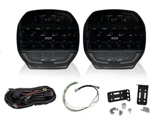 XG lyspakke med 2x XG9 Med skiltplate og kabelsett.