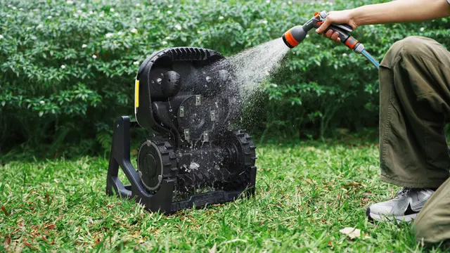 Mammotion Yuka mini 2 1000 robotklipper Kombinerer 360° LiDAR og AI-kamerasyn 